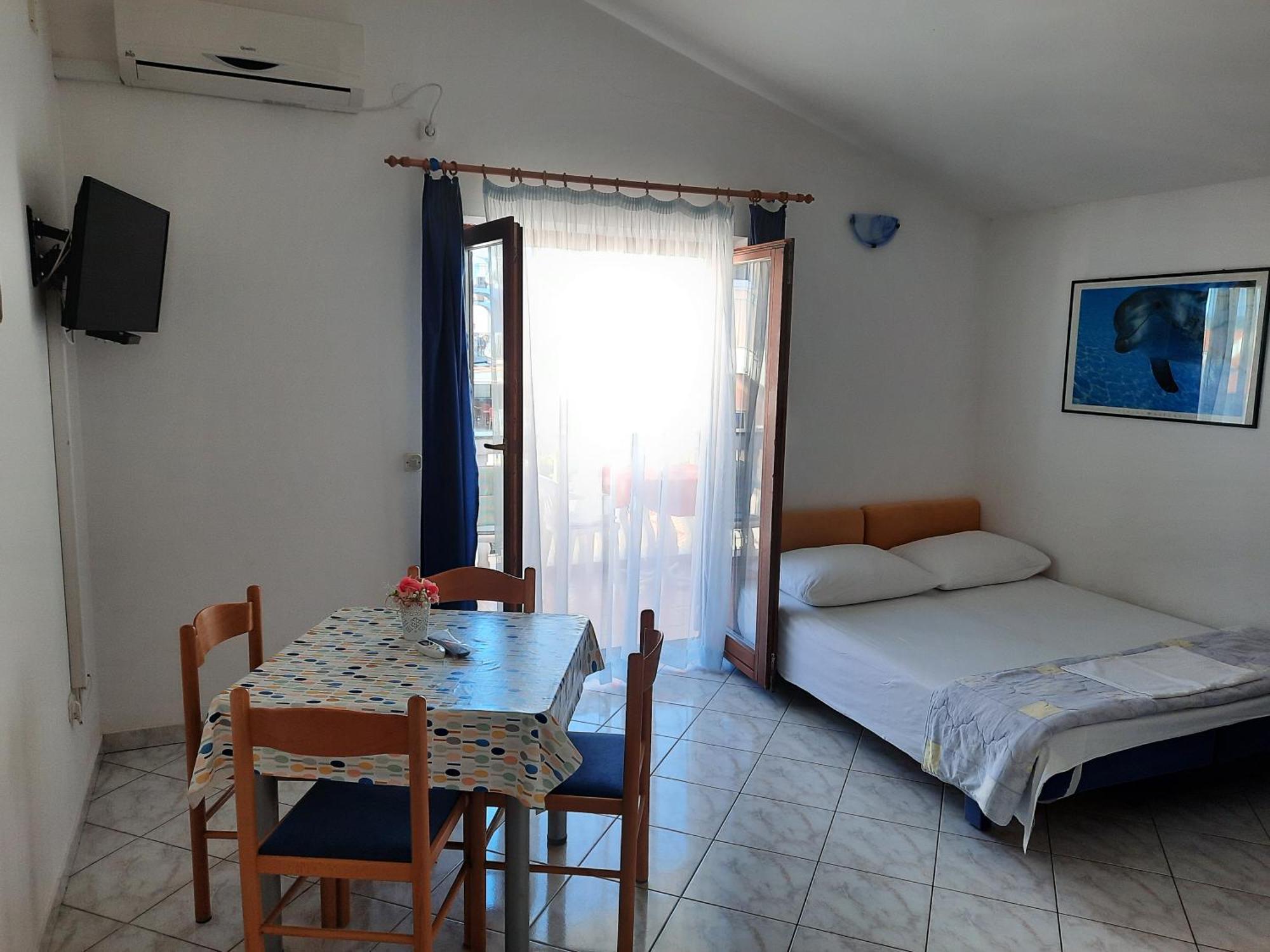 Apartmani Maver Sveti Filip i Jakov Exteriör bild