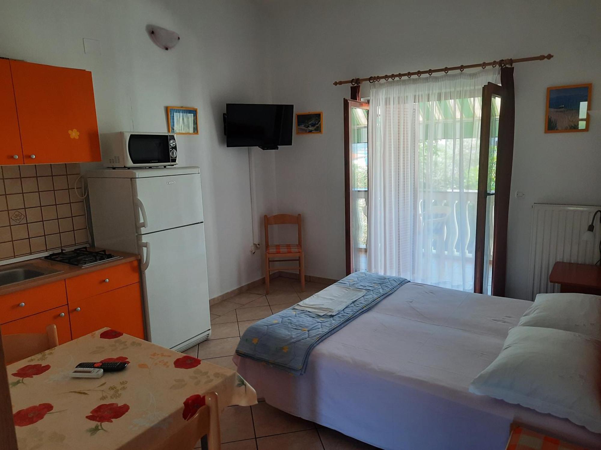 Apartmani Maver Sveti Filip i Jakov Exteriör bild