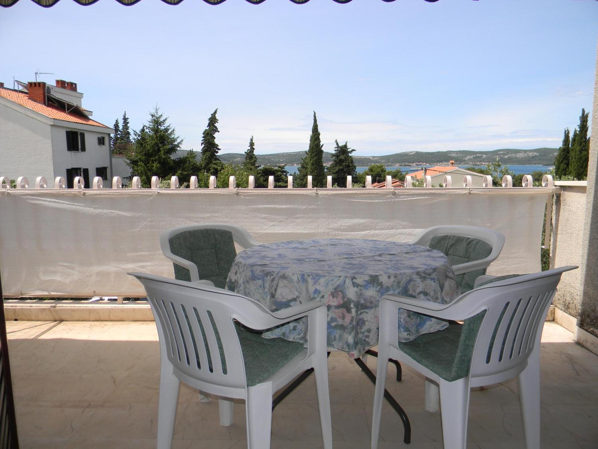 Apartmani Maver Sveti Filip i Jakov Exteriör bild