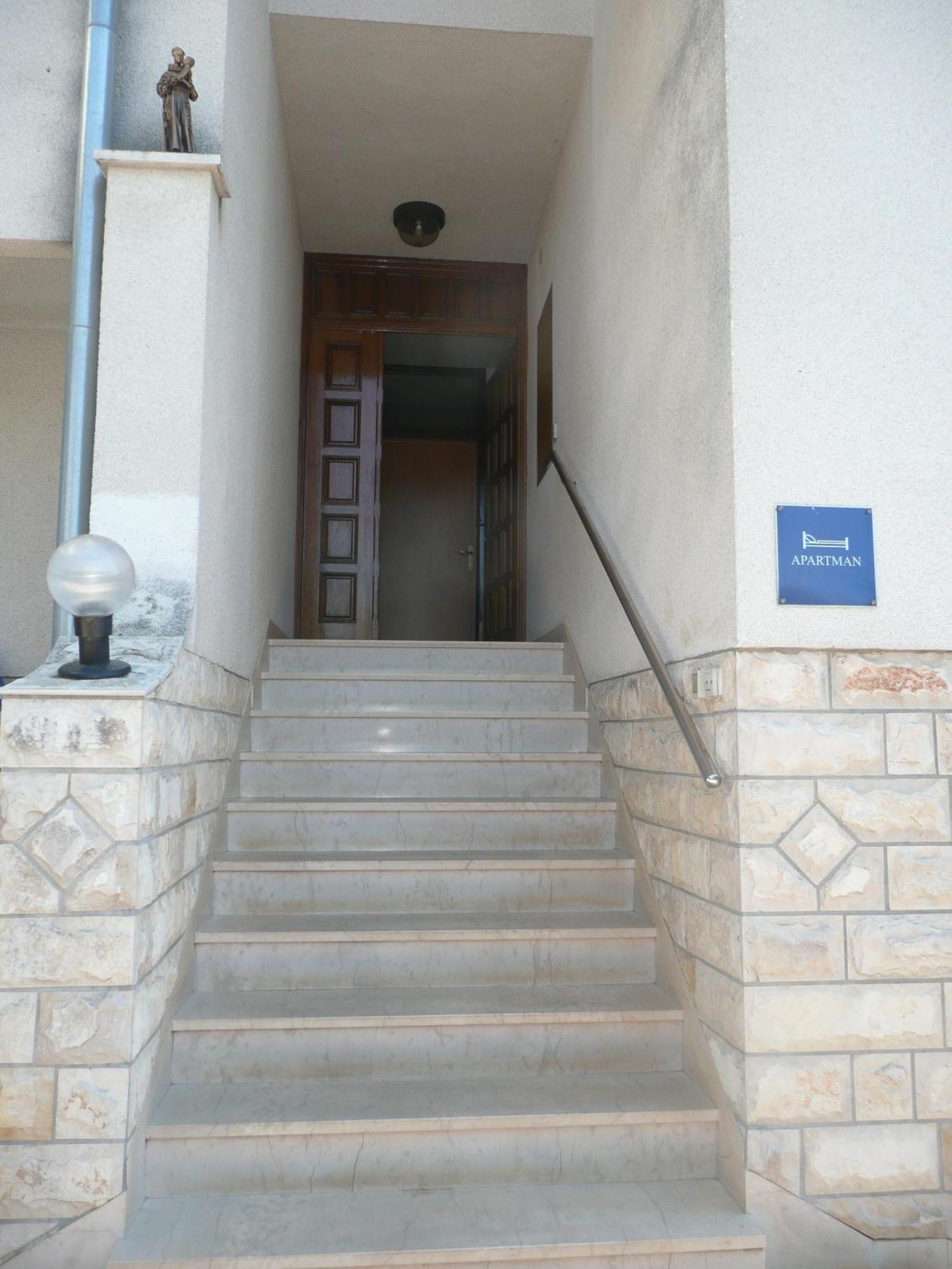 Apartmani Maver Sveti Filip i Jakov Exteriör bild